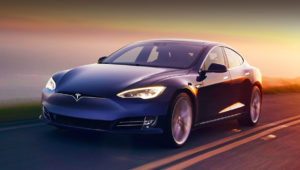 Tesla “відзиває” автомобілі у Китаї