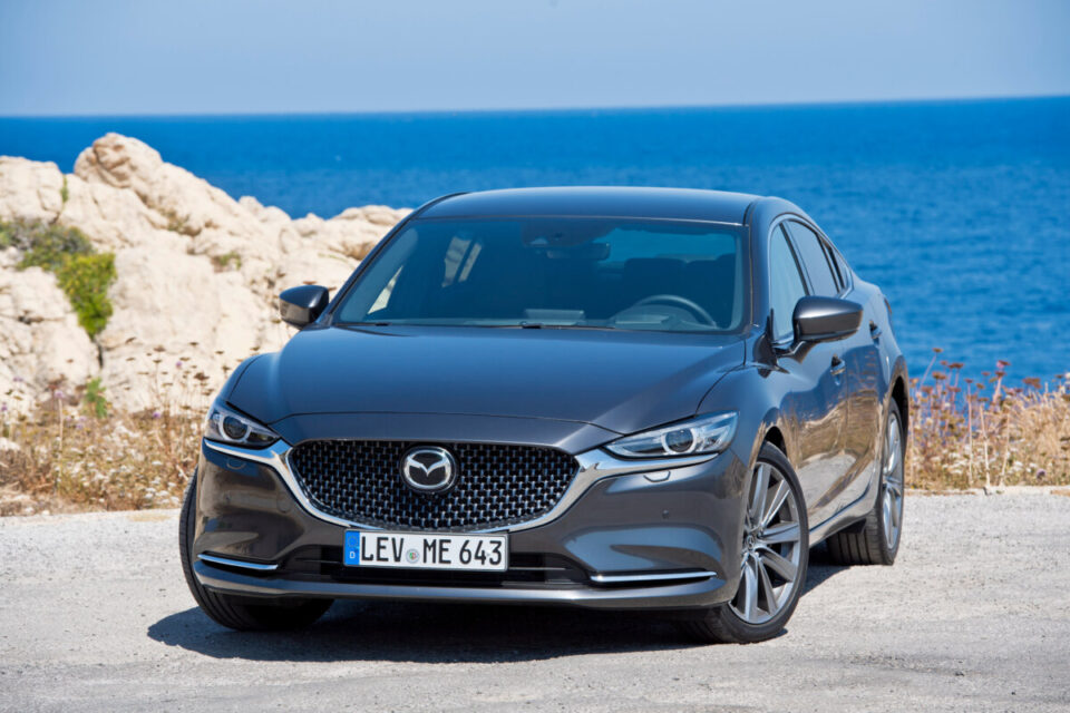 Стали відомі останні новини про Mazda 6 2022 року