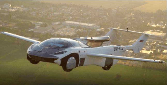 AirCar – автомобіль, що літає в небі (відео)