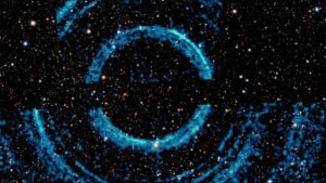 NASA зробила знімки масивних кілець навколо далекої чорної діри