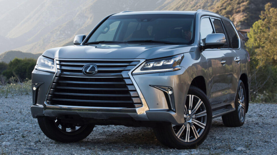 Новий Lexus LX презентують раніше, ніж очікувалось