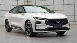 Новий седан Ford Mondeo 2022 року