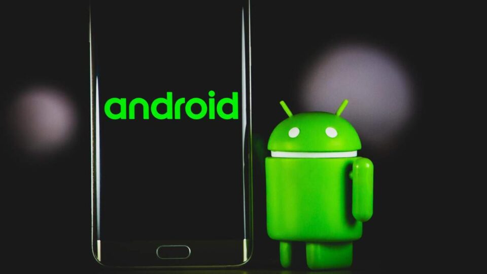 Новий вірус на Android краде гроші та видаляє всі дані: як від нього врятуватися