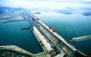 Китайська електростанція змогла уповільнити обертання Землі
