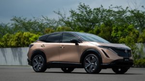 Подробиці про новий Nissan Arya 2022 року