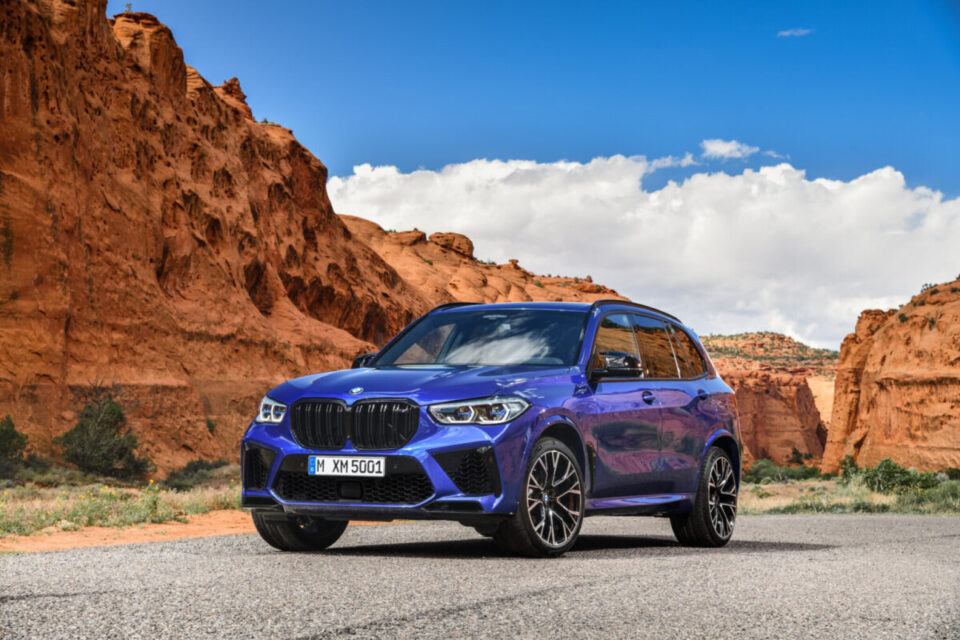 Оновлений BMW X5 2023 року розкрили на фото задовго до дебюту