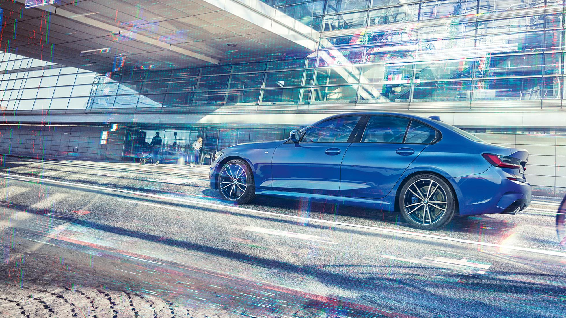 BMW показала панорамний дах електричного седана i7