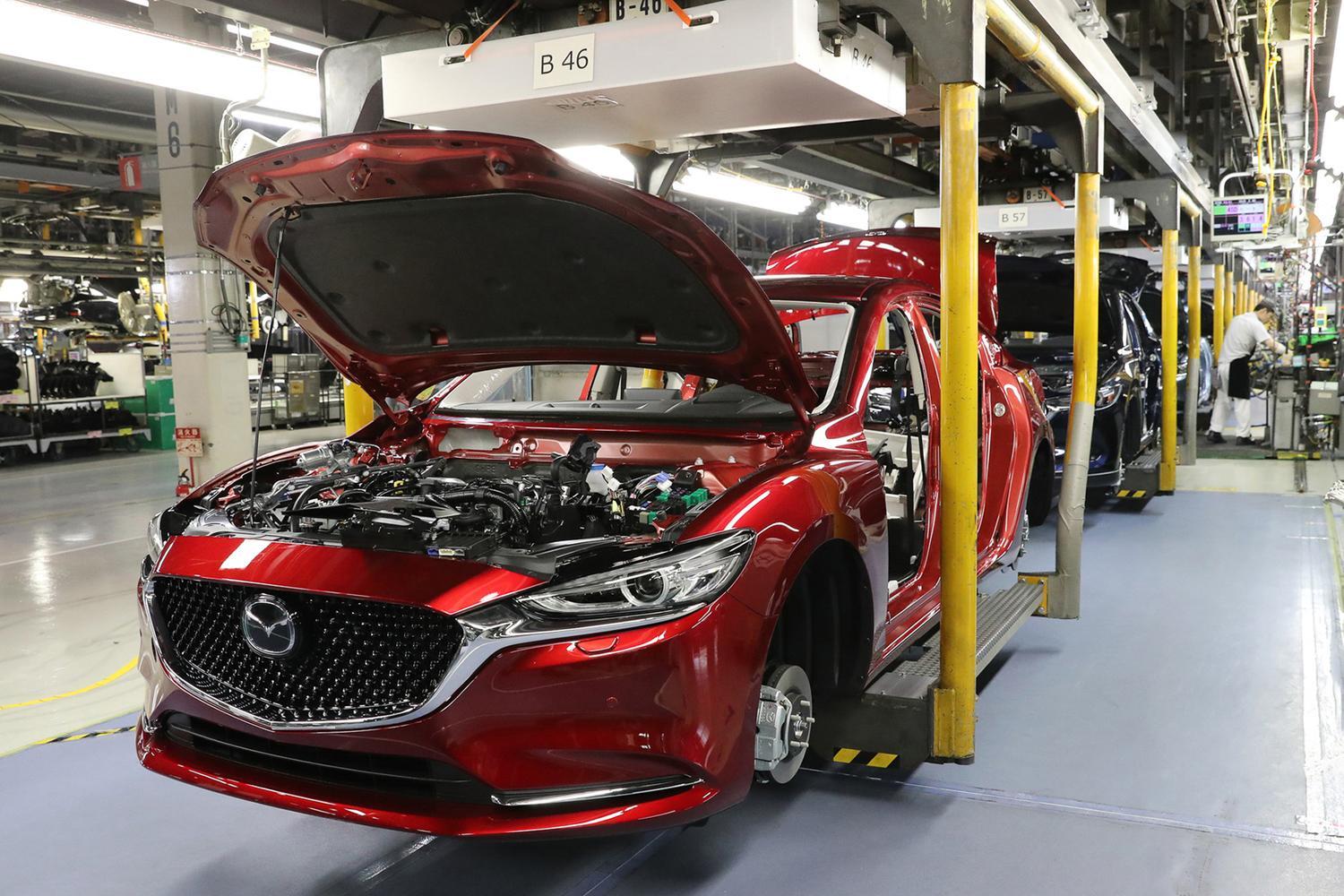 Mazda зупиняє виробництво автомобілів