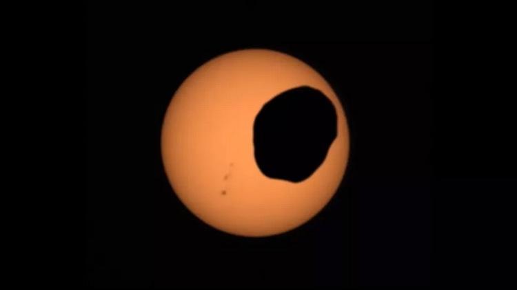 Марсохід Perseverance поділився найдетальнішим відео сонячного затемнення на Марсі
