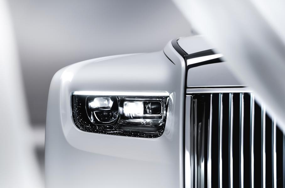 Rolls-Royce представив оновлений Phantom