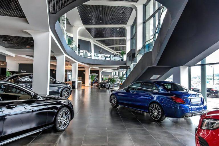 Mercedes-Benz скоротить кількість дилерських центрів