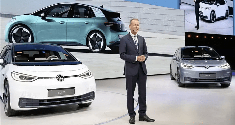 Volkswagen пояснив, чому не можна прискорити перехід на електромобілі