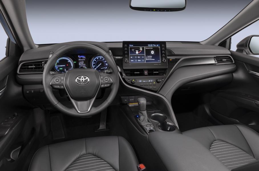 Toyota оновила "темну" версію Camry