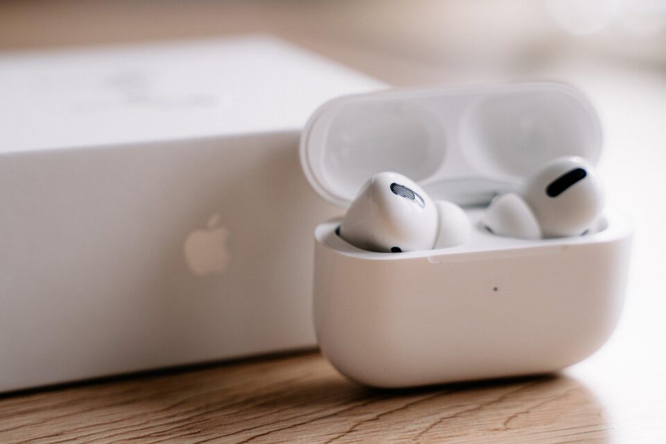 Зарядний футляр Apple AirPods Pro 2 збереже порт Lightning