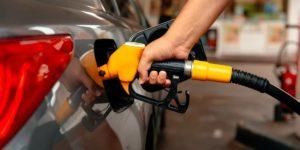 Експерти спрогнозували падіння цін на бензин в Україні