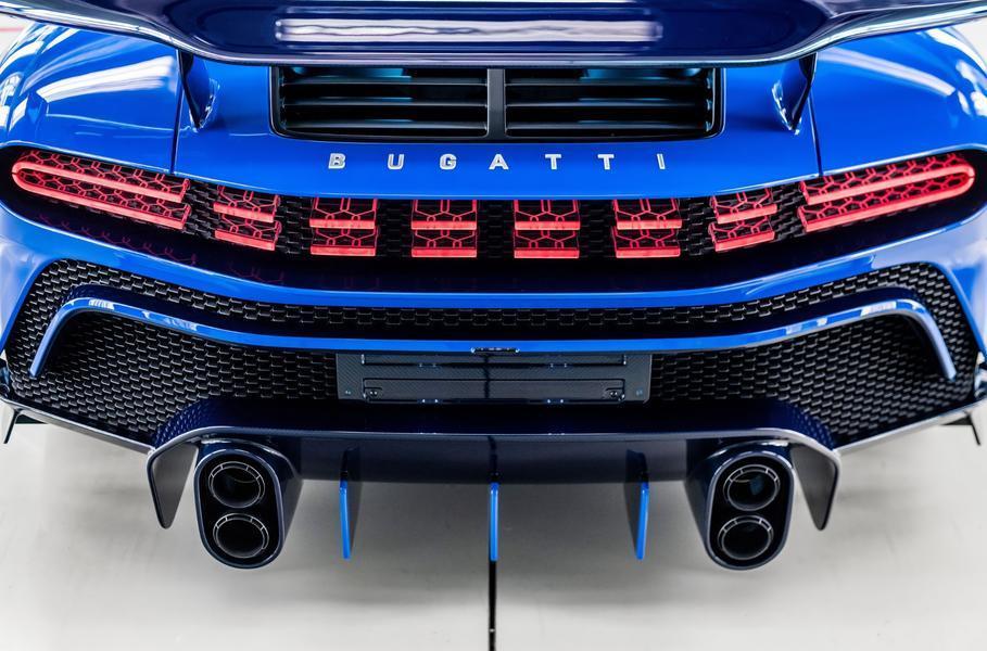 Bugatti показала перший клієнтський екземпляр гіперкара Centodieci