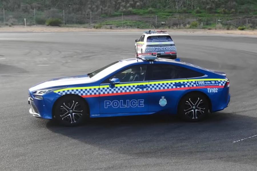 Поліцію Австралії пересадили на Ioniq 5 та Toyota Mirai