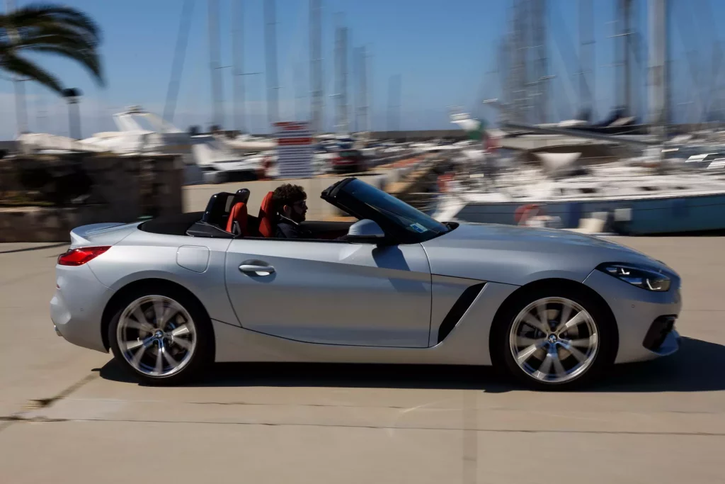 BMW оснастить топ-версію родстера Z4 "механікою"