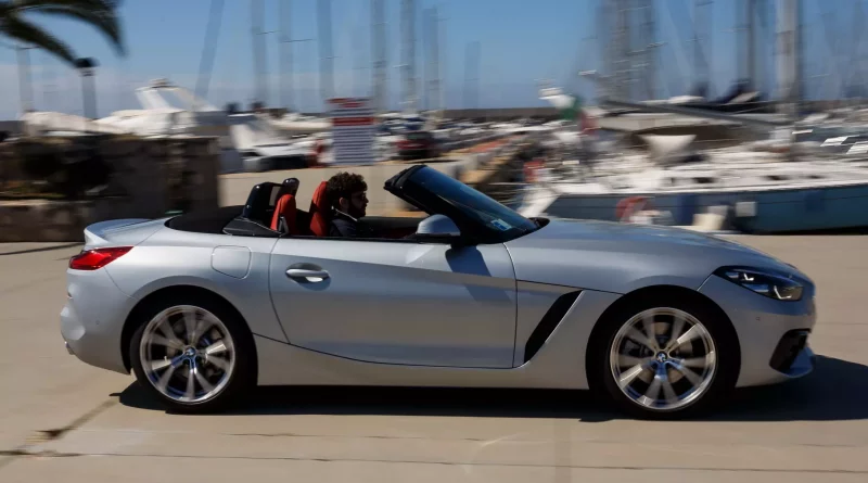 BMW оснастить топ-версію родстера Z4 "механікою"