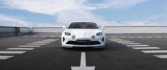 Прототип електромобіля Alpine A110 E-ternité представлений як кабріолет із максимальною швидкістю 249 км/год