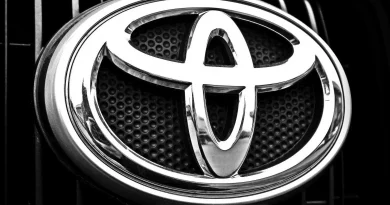 Toyota знову припиняє виробництво через коронавірус і дощі