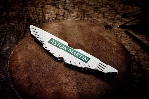 Aston Martin оновив логотип
