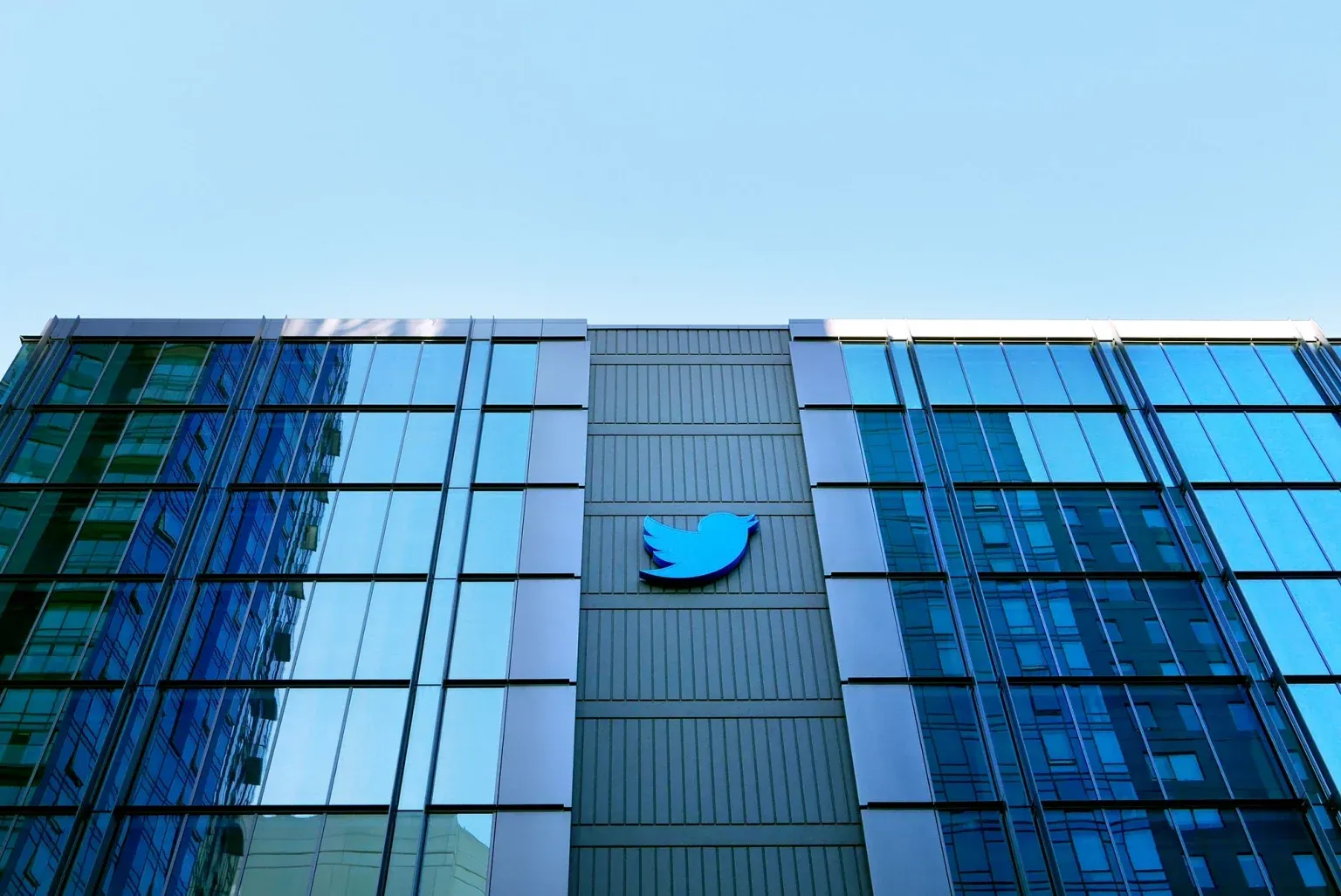 Twitter подав до суду на Ілона Маска, щоб забезпечити виконання угоди на 44 мільярди доларів