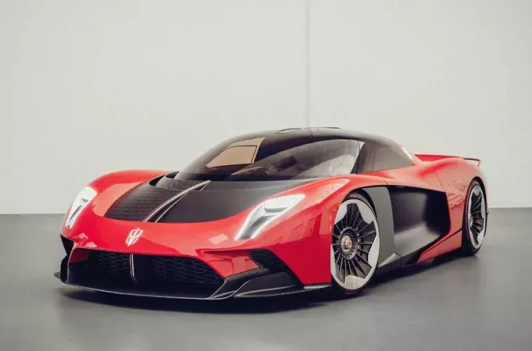 Китайські гіперкари Hongqi збиратимуть в Італії