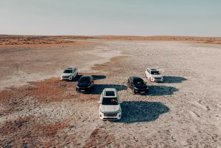 Розкрито майбутні новинки Exeed: три гібриди, два електрокари та ще чотири моделі