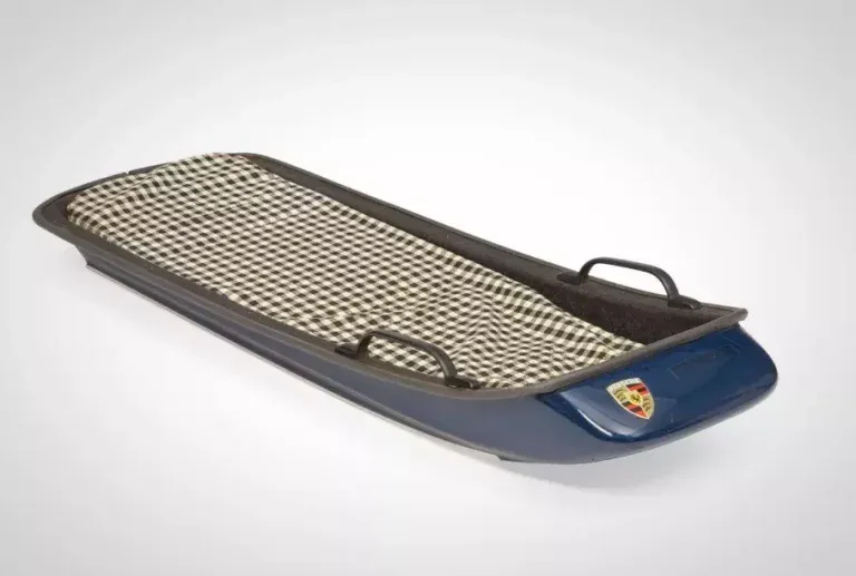 На торги виставили санчата Porsche з 60-х. Поки що за них дають лише 300 доларів