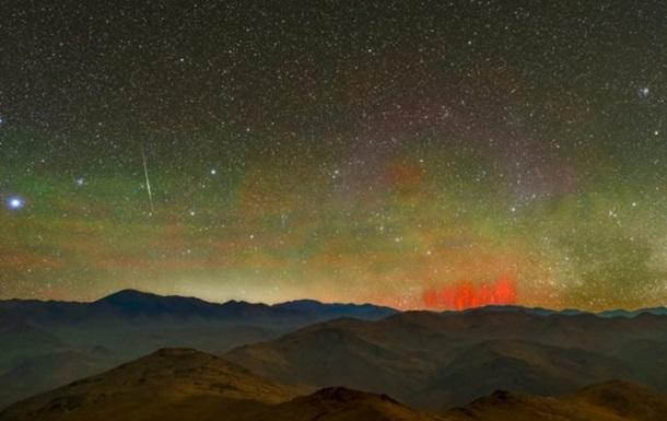 У небі над Чилі з’явилися рідкісні червоні блискавки