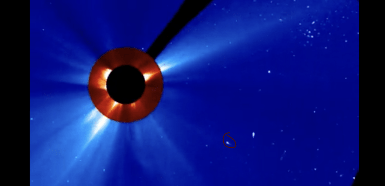 Апарат NASA побачив, як комета врізалася в Сонце