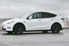 Tesla Model Y отримала базову версію і подешевшала