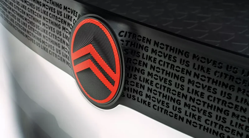 Citroen повернув логотип столітньої давності та змінив слоган
