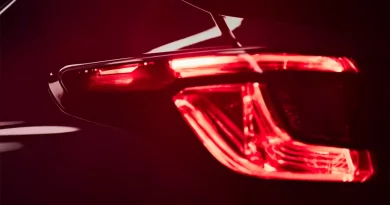Subaru показала оптику нового загадкового кросовера