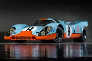 10 дорогих автомобілів, знищених на знімальному майданчику