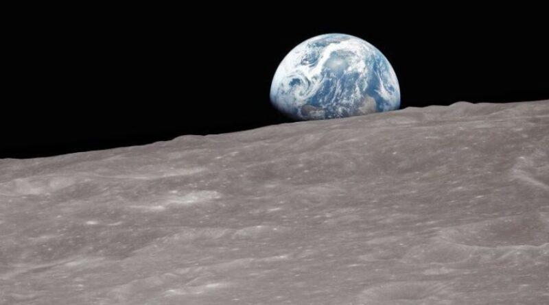 Місяць повільно віддаляється від Землі протягом останніх 2,5 мільярда років