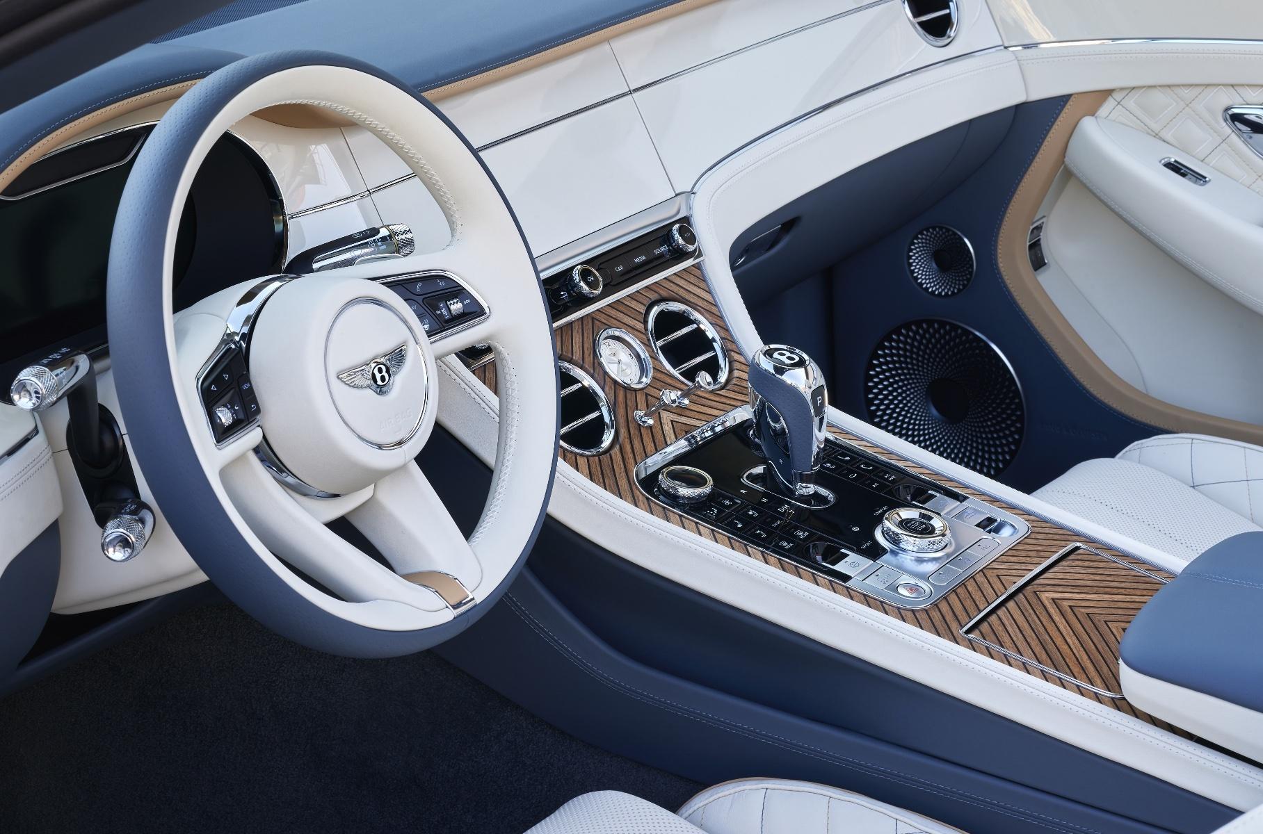 Bentley представила "морські" версії кабріолету Continental GT
