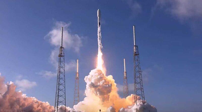 Falcon 9 вивела на орбіту чергову партію із 53 міні-супутників