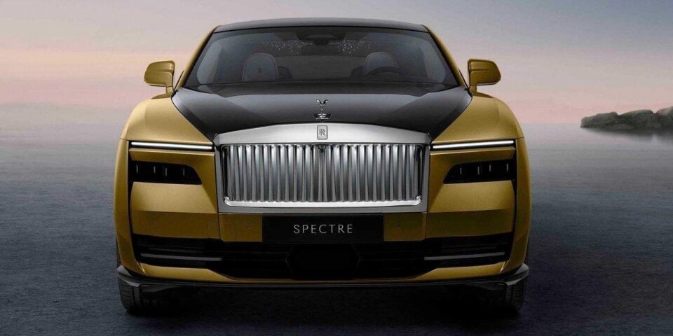 Представлено перший електромобіль Rolls-Royce