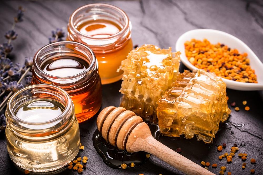 Імунолог розповіла про користь та шкоду меду