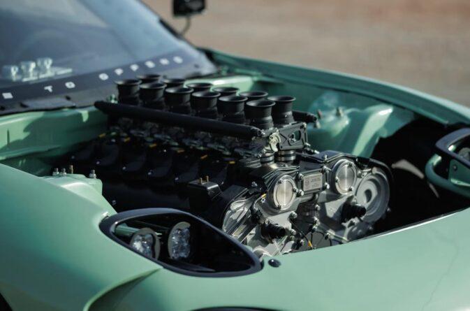 Mazda RX-7 оснастили двигуном V12 від Pagani Zonda