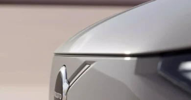 Електричний Volvo EX90 засвітився у новому відео