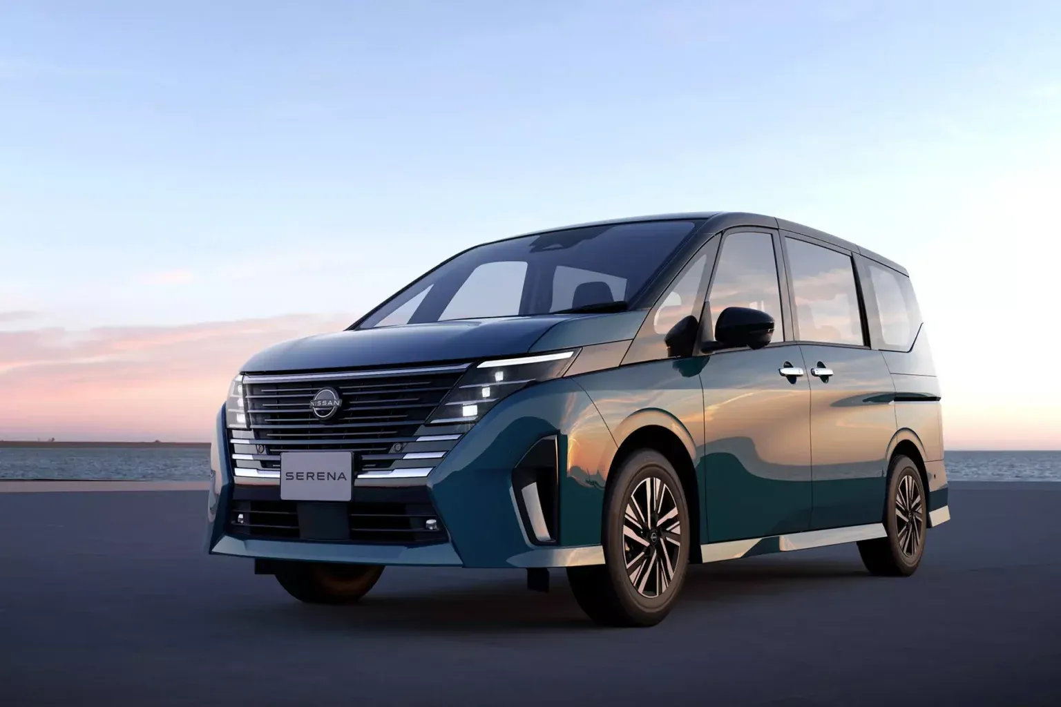 Напівавтопілот та дві гібридні версії: Nissan Serena змінив покоління
