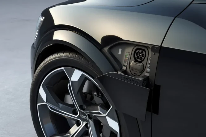 Анонсовано електричний позашляховик Audi Q8 e-tron із запасом ходу приблизно 600 км