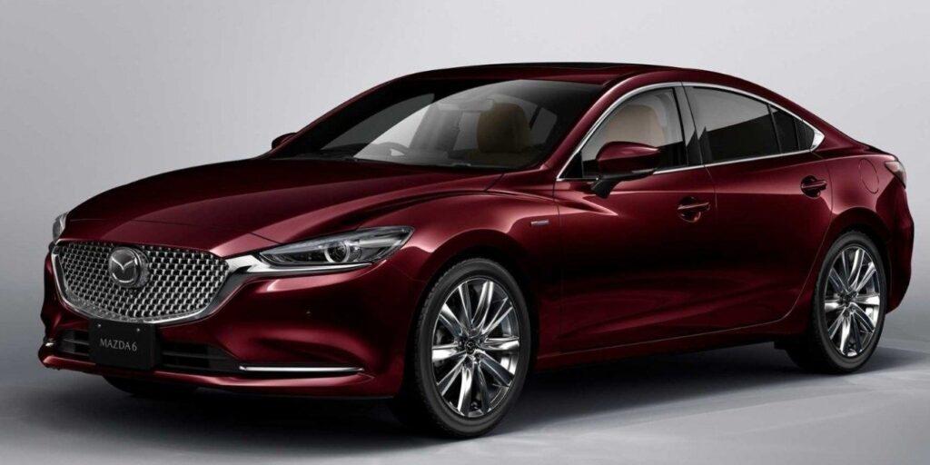 Mazda6 оновилася і стала потужнішою