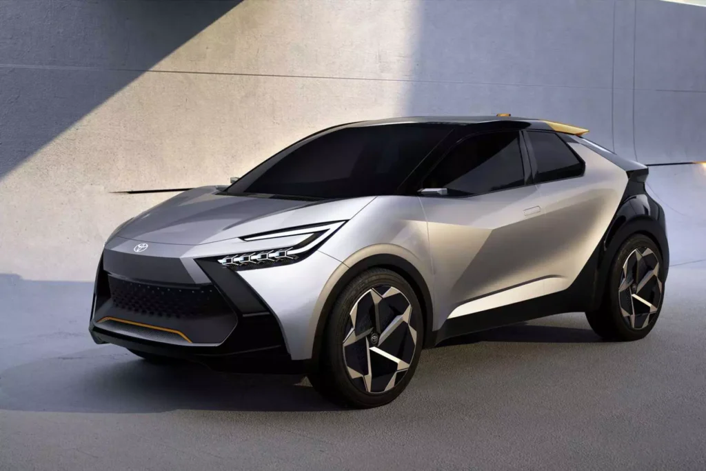 Toyota показала, яким буде кросовер C-HR нового покоління
