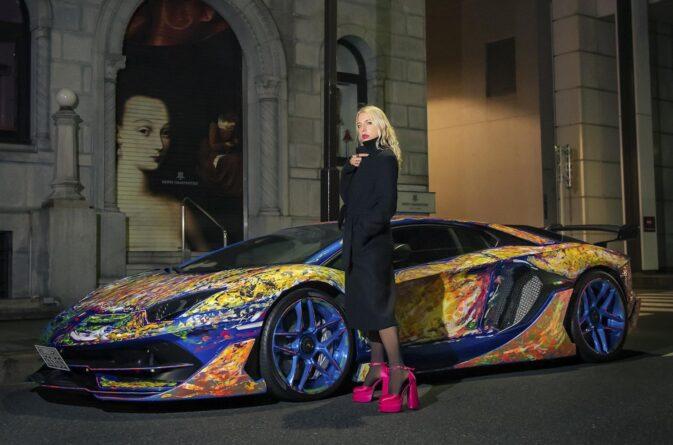 Lamborghini Aventador перетворили на абстрактний шедевр імпресіонізму