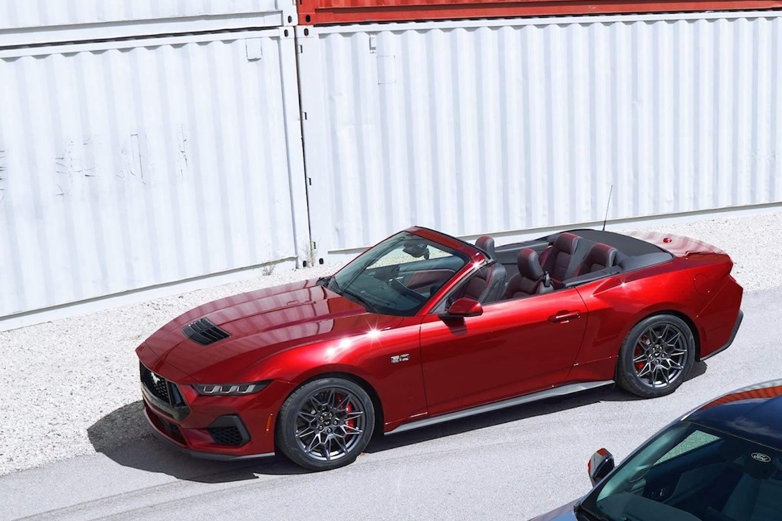 Ford розсекретив потужність абсолютного нового Mustang