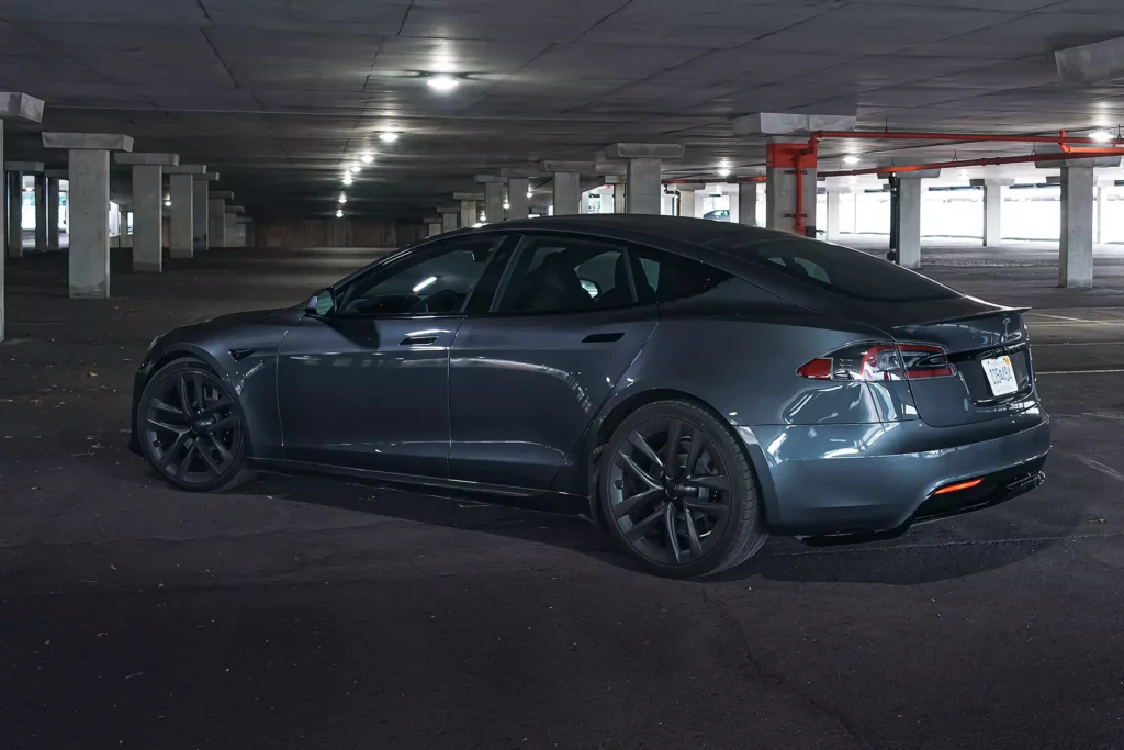 Батарея Tesla Model S відмовилася заряджатися на морозі